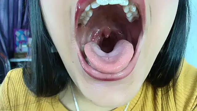 Hinata 21  online show from 03-31-26, 08:53