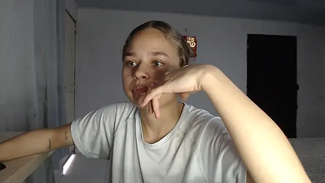 LittleCheerry69 online show from 03-27-26, 04:07