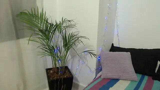 Snapshot of power_love_lemon chatting on 12-02-25, 12:21 power love lemon online show from 12-02-25, 12:21