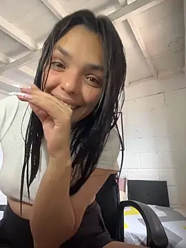 Snapshot of ninavelour chatting on 11-04-25, 08:30 ninavelour online show from 11-04-25, 08:30