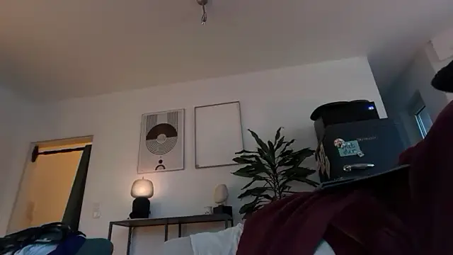 Snapshot of Passion-Frucht chatting on 11-05-25, 04:07 Passion-Frucht online show from 11-05-25, 04:07