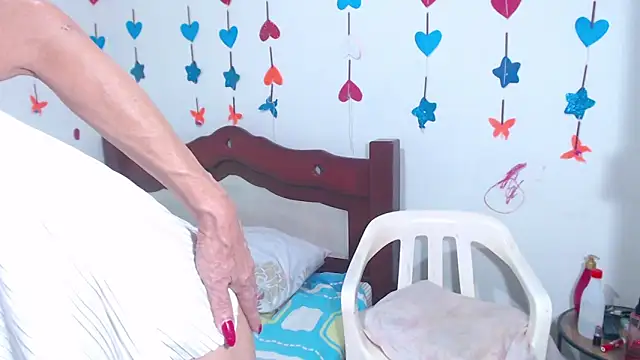 lorenacapelli online show from 02-13-26, 01:18