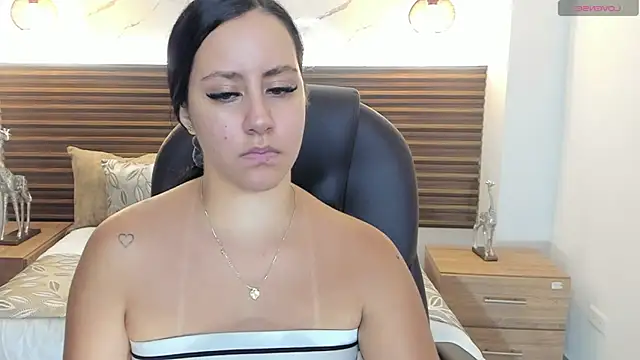 Natasha Kiim  online show from 04-22-26, 04:59