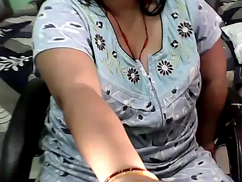 BABITA KUMARII online show from 04-30-26, 08:57