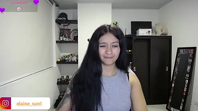 Snapshot of elaine_sun1 chatting on 05-15-26, 11:23 elaine sun1 online show from 05-15-26, 11:23