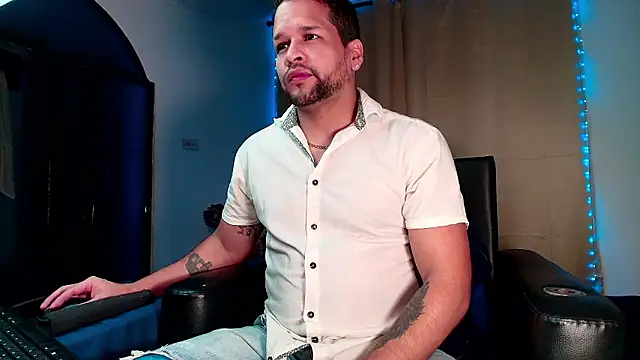 LucasGaeel online show from 02-02-26, 02:43