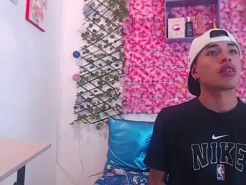 FUNNY AND HORNEY online show from 09-25-25, 07:28