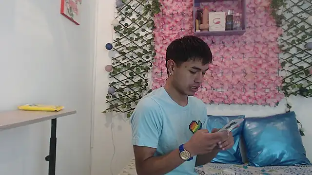 FUNNY AND HORNEY online show from 09-30-25, 03:11