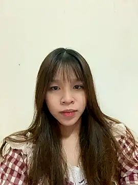 Snapshot of Hanaa07_ chatting on 10-05-25, 12:31 Hanaa07 online show from 10-05-25, 12:31