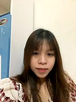 Snapshot of Hanaa07_ chatting on 10-17-25, 12:14 Hanaa07 online show from 10-17-25, 12:14