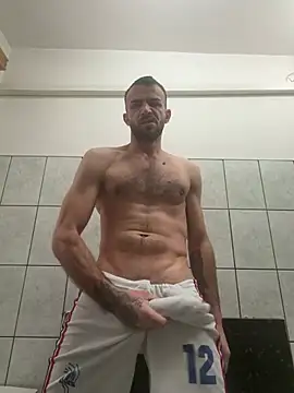 sexyman1936 online show from 02-18-26, 06:09