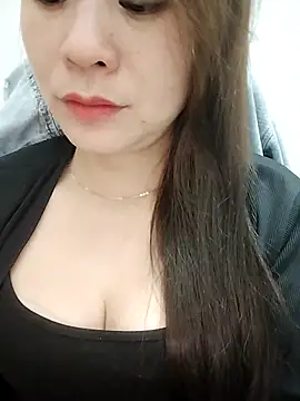 Girl Shy2000 online show from 11-14-25, 10:58