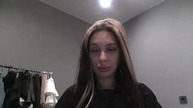 Snapshot of Meloriss chatting on 10-28-25, 07:16 Meloriss online show from 10-28-25, 07:16