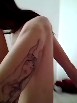 Snapshot of MamyRico chatting on 10-11-25, 03:54 MamyRico online show from 10-11-25, 03:54