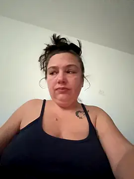 Snapshot of Eleanorxx chatting on 10-10-25, 06:56 Eleanorxx online show from 10-10-25, 06:56