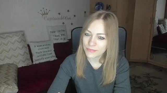 Tiffany Bates online show from 12-14-25, 03:23