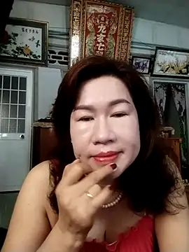Snapshot of Tyty_xx chatting on 10-03-25, 11:46 Tyty xx online show from 10-03-25, 11:46