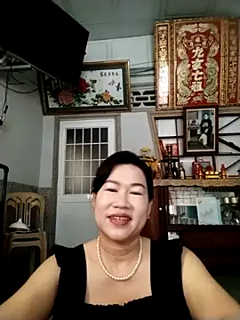 Snapshot of Tyty_xx chatting on 10-09-25, 11:47 Tyty xx online show from 10-09-25, 11:47