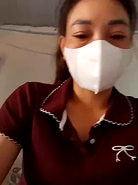 Snapshot of Phiny_xx chatting on 10-05-25, 12:31 Phiny xx online show from 10-05-25, 12:31