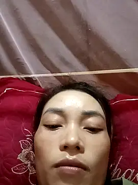 Snapshot of Phiny_xx chatting on 10-07-25, 01:52 Phiny xx online show from 10-07-25, 01:52