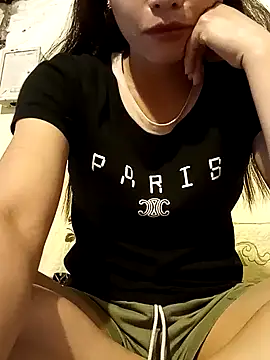 Snapshot of Phiny_xx chatting on 10-18-25, 11:16 Phiny xx online show from 10-18-25, 11:16