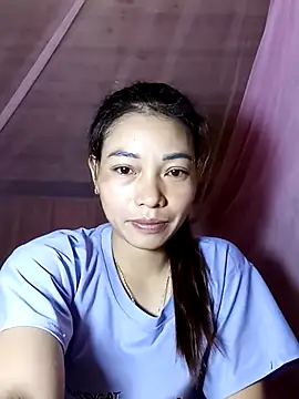 Snapshot of Phiny_xx chatting on 10-31-25, 09:38 Phiny xx online show from 10-31-25, 09:38