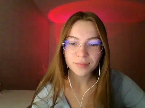 Snapshot of Melirynn chatting on 10-23-25, 06:17 Melirynn online show from 10-23-25, 06:17