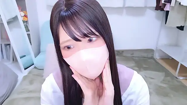 Snapshot of rinochi_ chatting on 10-08-25, 11:30 rinochi online show from 10-08-25, 11:30