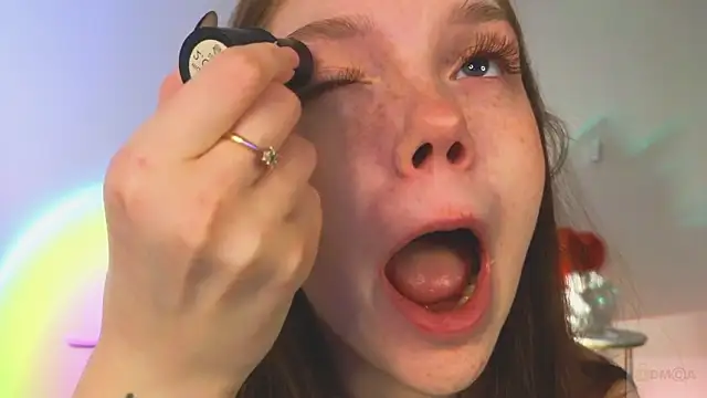 Nicole Broown  online show from 03-05-26, 09:22