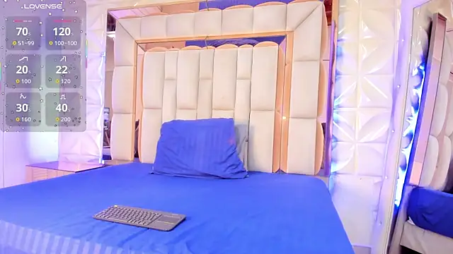 Sarah Adamss online show from 12-20-25, 12:34