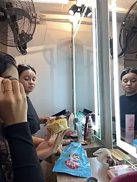 ChloeRosses online show from 04-21-26, 06:12