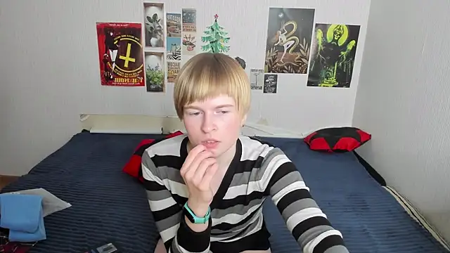 Cattie w  online show from 04-11-26, 07:45