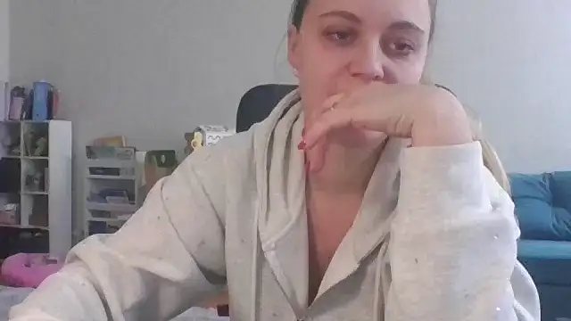 Cynoraye online show from 02-09-26, 09:57