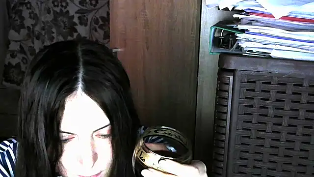 Snapshot of Jarivane chatting on 01-07-26, 06:21 Jarivane online show from 01-07-26, 06:21