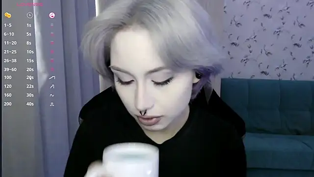 Snapshot of LeisaHopperstad chatting on 06-22-26, 02:58 LeisaHopperstad online show from 06-22-26, 02:58