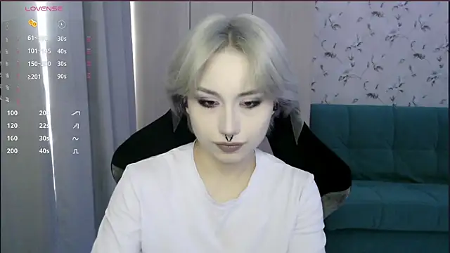 Snapshot of LeisaHopperstad chatting on 06-24-26, 12:48 LeisaHopperstad online show from 06-24-26, 12:48