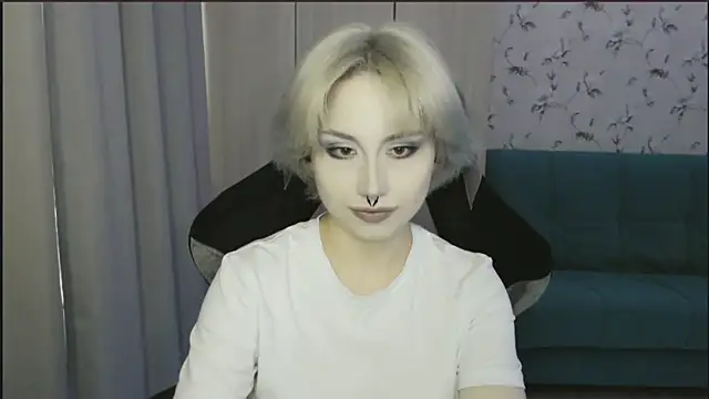 Snapshot of LeisaHopperstad chatting on 06-29-26, 04:40 LeisaHopperstad online show from 06-29-26, 04:40