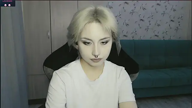 Snapshot of LeisaHopperstad chatting on 06-30-26, 03:35 LeisaHopperstad online show from 06-30-26, 03:35