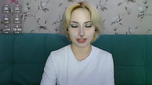 Snapshot of LeisaHopperstad chatting on 07-17-26, 11:39 LeisaHopperstad online show from 07-17-26, 11:39