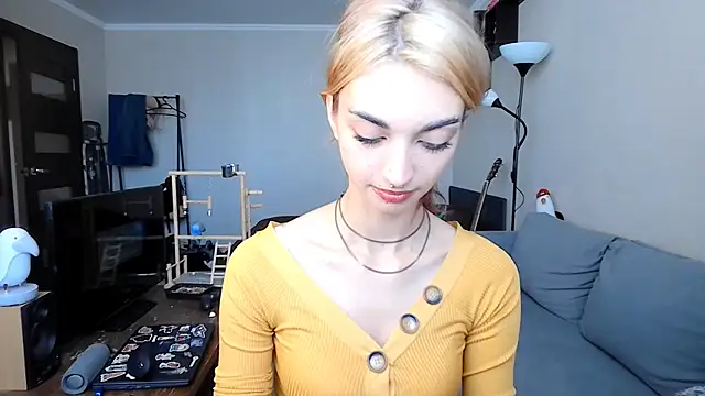 Snapshot of JillianBozak chatting on 10-02-25, 10:00 JillianBozak online show from 10-02-25, 10:00