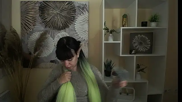 Snapshot of Dream_Caster_ chatting on 10-05-25, 12:36 Dream Caster  online show from 10-05-25, 12:36