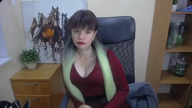 Snapshot of Dream_Caster_ chatting on 10-11-25, 12:47 Dream Caster  online show from 10-11-25, 12:47