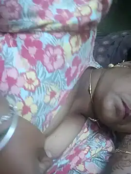 navyasree143 online show from 11-28-25, 03:58