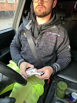 Jasonsnzuk online show from 10-27-25, 07:12