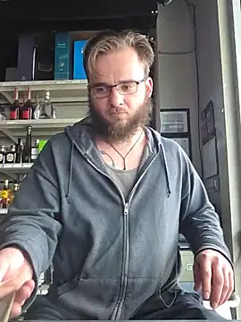 Snapshot of bear8t chatting on 05-08-26, 02:55 bear8t online show from 05-08-26, 02:55