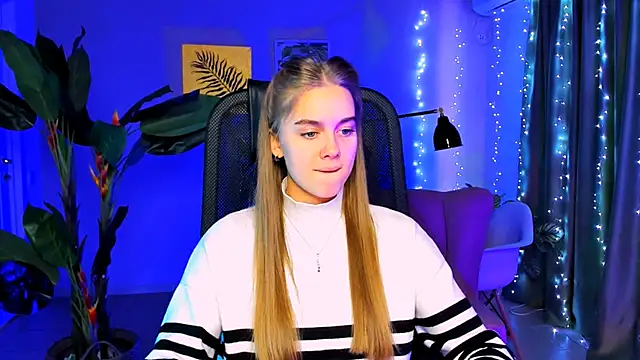 JuneWoods online show from 12-15-25, 06:28