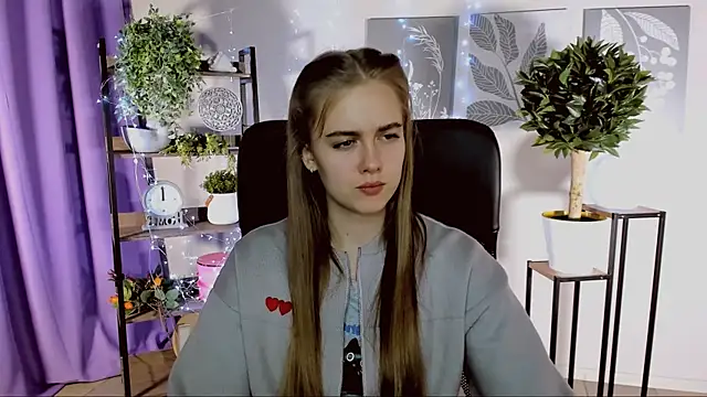 JuneWoods online show from 04-03-26, 03:32