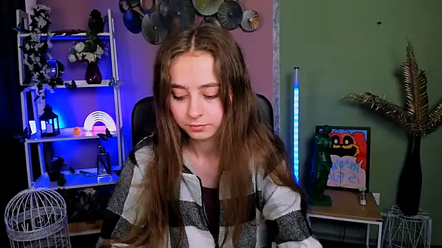 rebecca smile online show from 11-14-25, 01:21