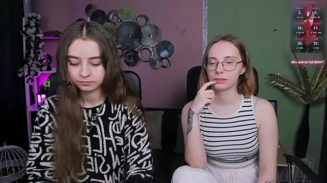 rebecca smile online show from 12-21-25, 10:22