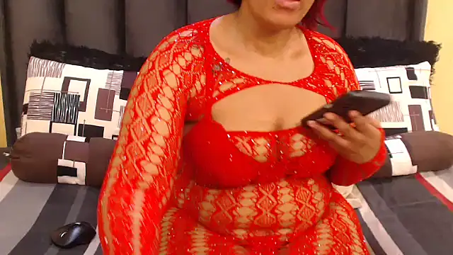 Snapshot of CurvyQueenx2 chatting on 07-26-26, 03:52 CurvyQueenx2 online show from 07-26-26, 03:52